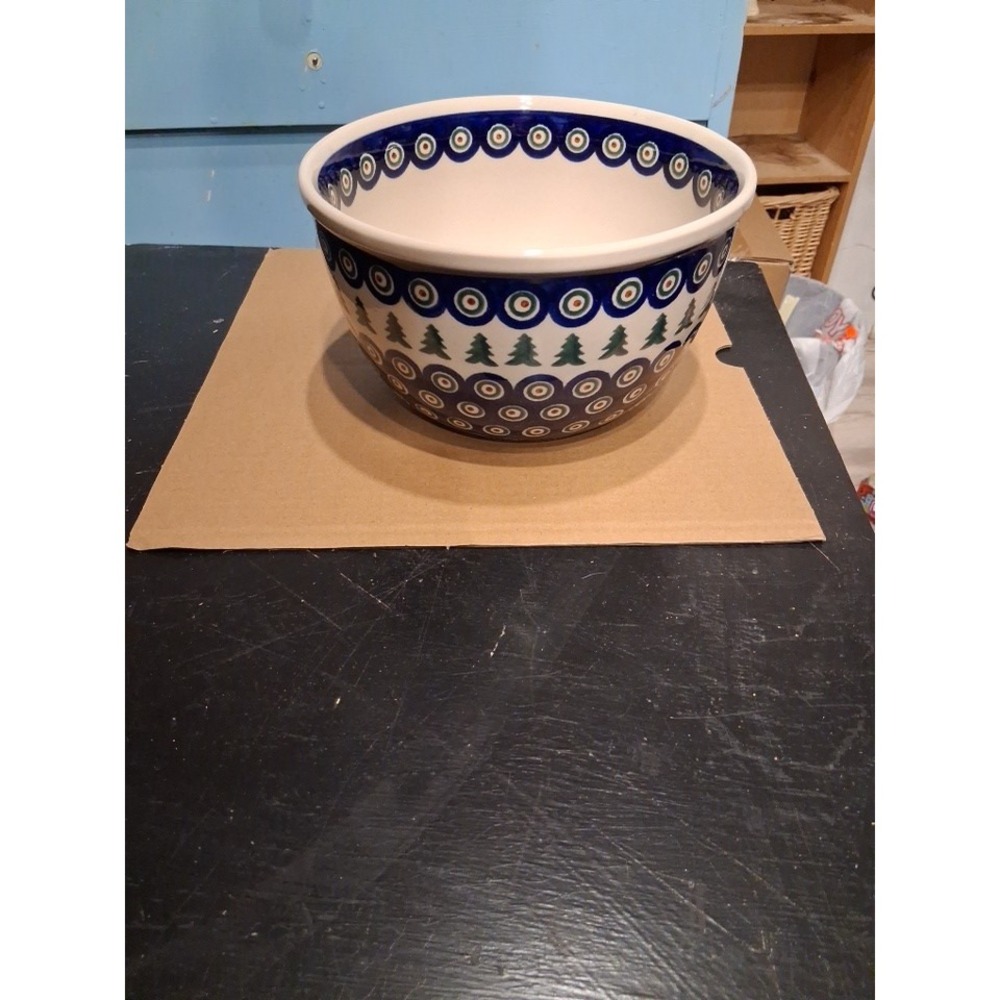 BOLESLAWIEC 8"(W) X 4.25" (H) BOWL HAND PAINTED & HANDMADE PEACOCK PATRN & TREES - Picture 6 of 6